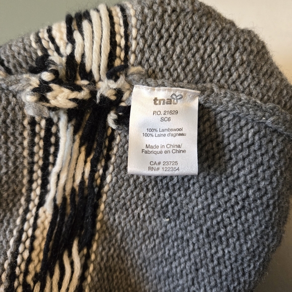 Aritzia TNA 100% Wool Cowichan Style Sweater - Picture 6 of 7